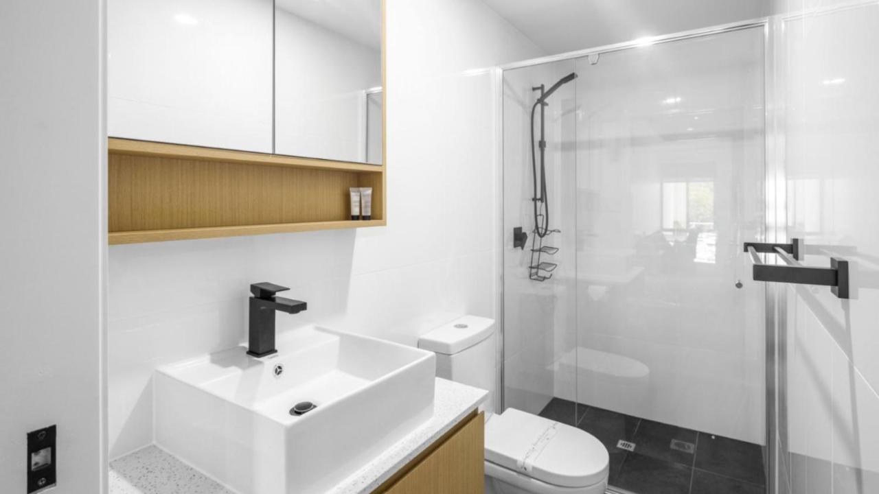 Apartment Modern Unit On The Marina Sandstone Point